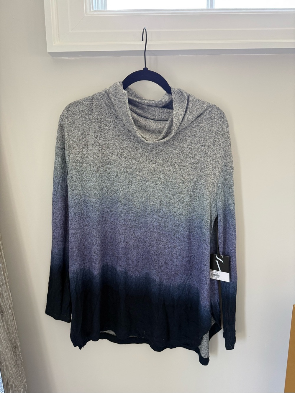 NWT Simply Vera Vera Wang Ombré Sweater